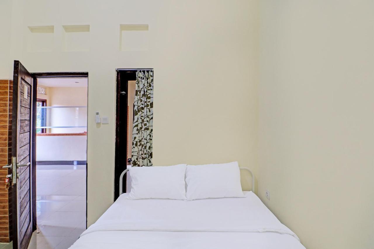 Oyo 91864 Holistic Stay Jimbaran Exteriér fotografie