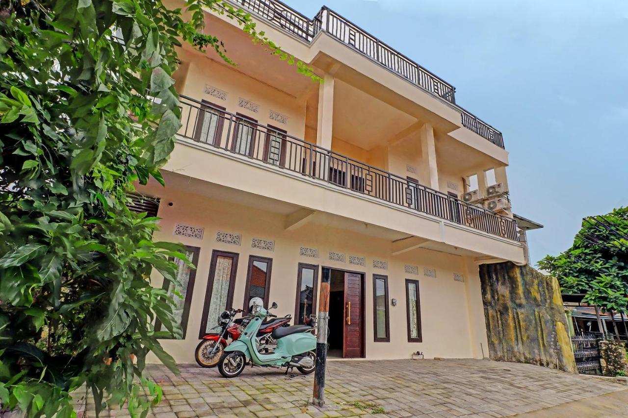 Oyo 91864 Holistic Stay Jimbaran Exteriér fotografie